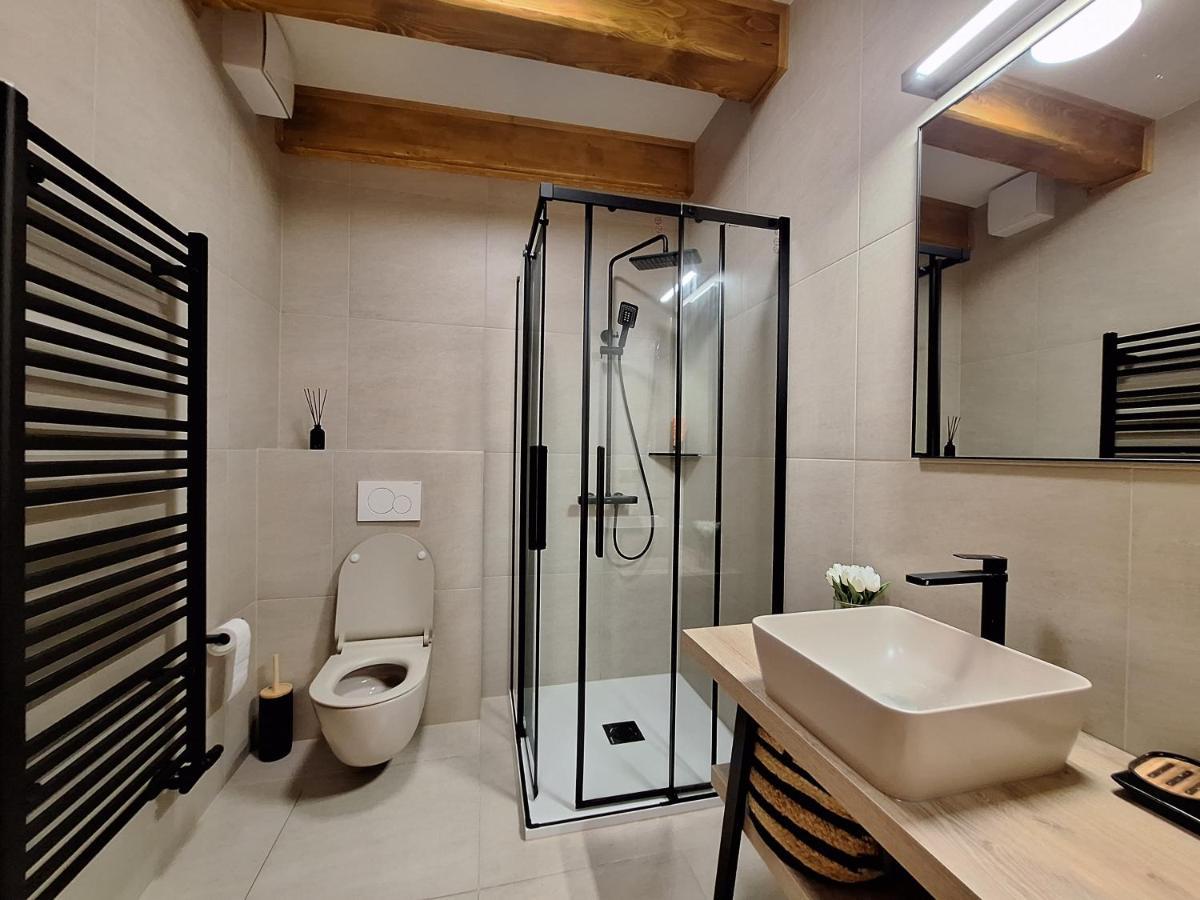 Apartman Jezerne Velké Karlovice Exteriör bild